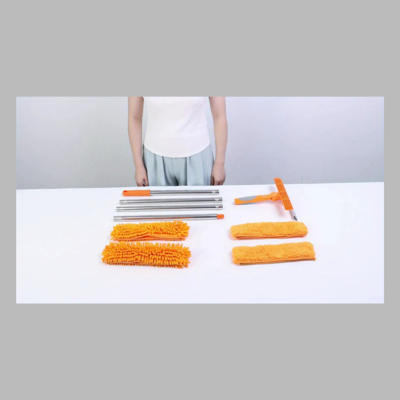 2-in-1 Window Cleaning Tool – Adjustable Handle with Squeegee & Microfiber Scrubber