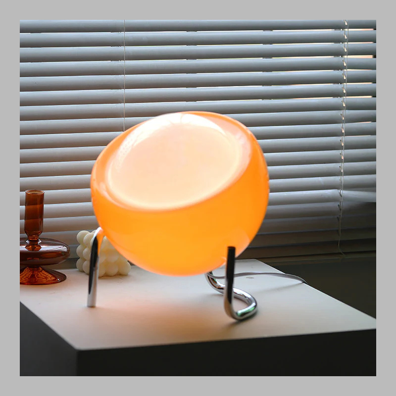 Retro Dome Table Lamp – Vintage Bauhaus Inspired Indoor Lighting