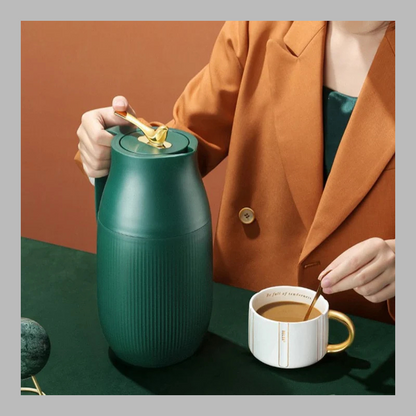 Stainless Steel Insulated Bottle – Sleek Minimalist Thermal Flask