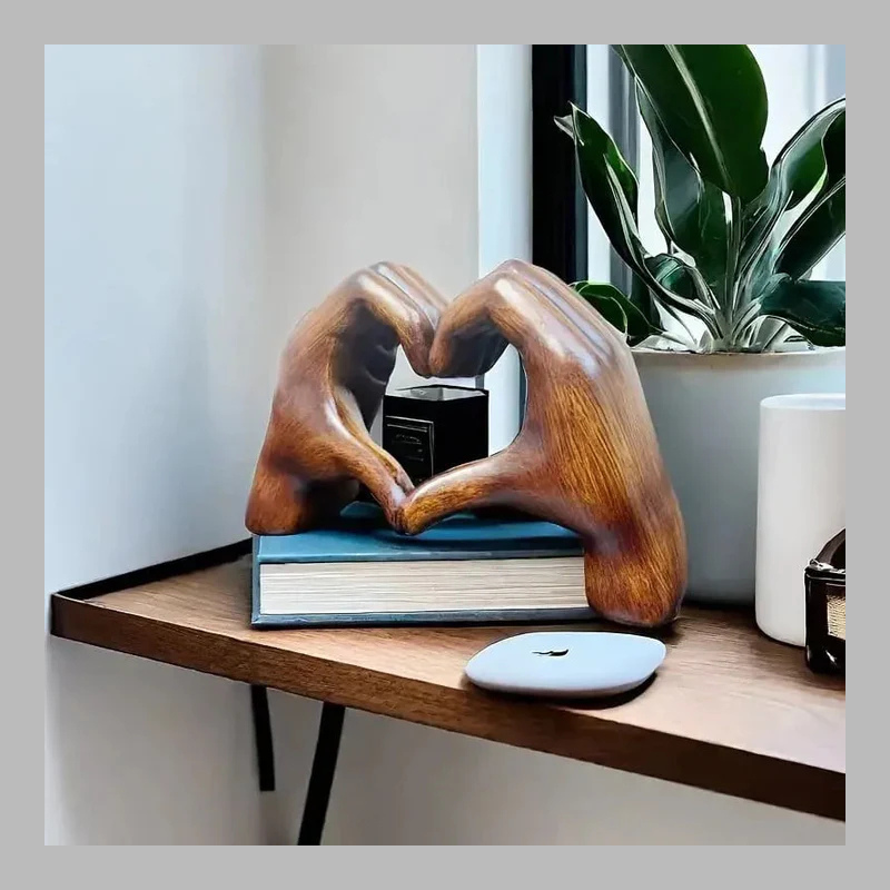 Modern Heart Sculpture – Contemporary Romantic Art Accent