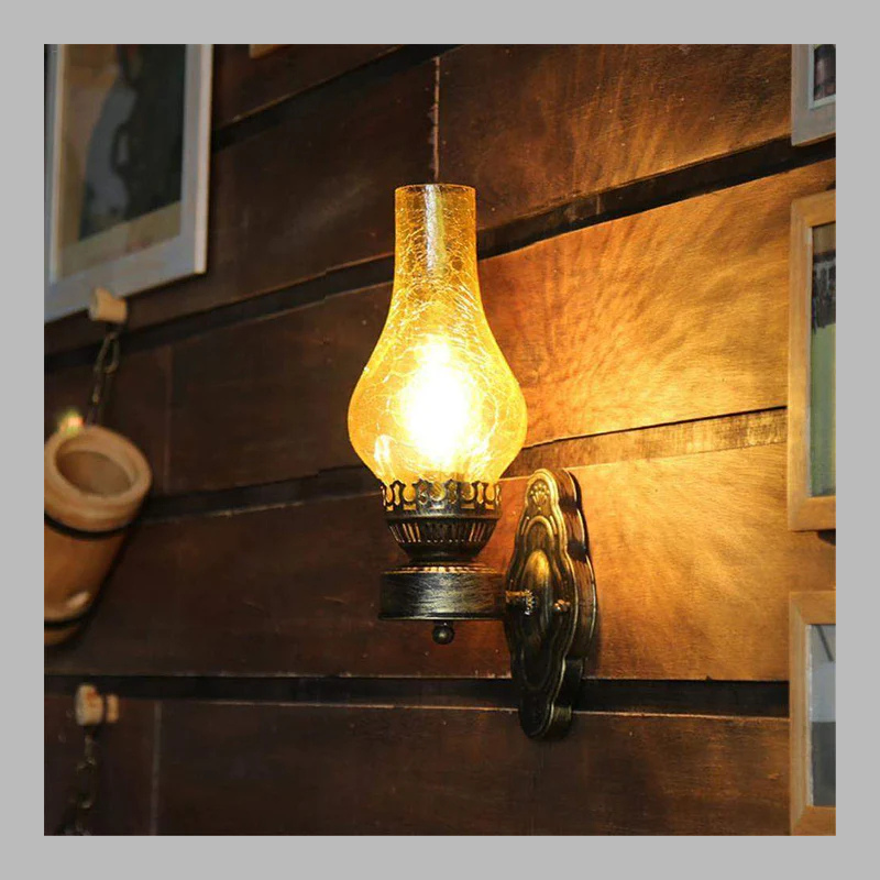 Antique Wall Oil Lamp – Vintage Rustic Lantern